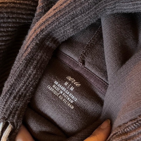 Aerie set in brown - Picture 2 of 3